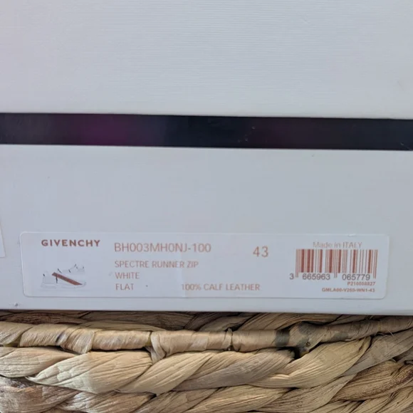 Givenchy Spectre Runner Zip Calf Leather Sneakers - Picture 14 of 14